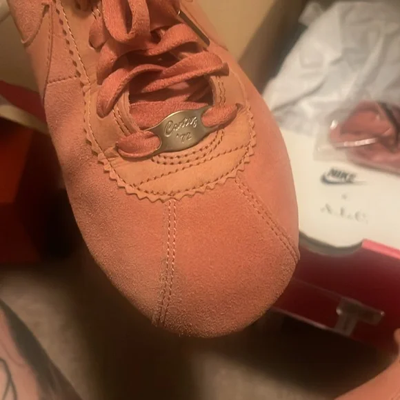 Women’s classic Cortez alc prem. Size 7 women’s. - Picture 14 of 14